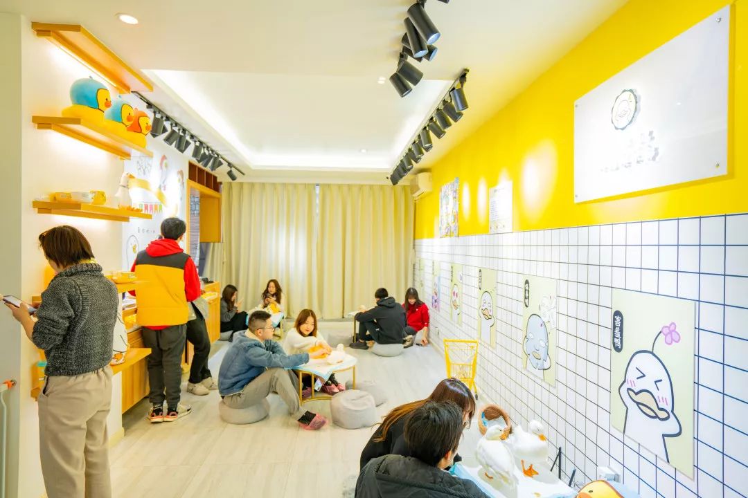鴨鴨主題快閃店活動(dòng)萌翻了，2020擼鴉不擼貓，沖鴨