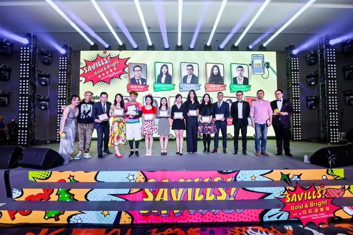 奇光異色的年會活動策劃當屬Savills最敢玩，不遺余力玩轉(zhuǎn)色彩