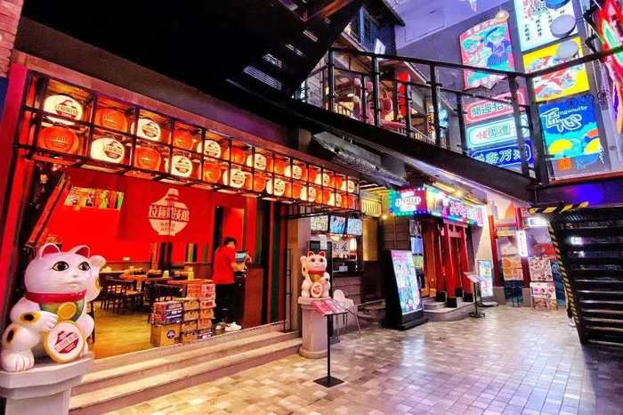 國潮風街區(qū)展覽活動首次換新，新版視覺打卡效果更佳｜國潮范這么閃