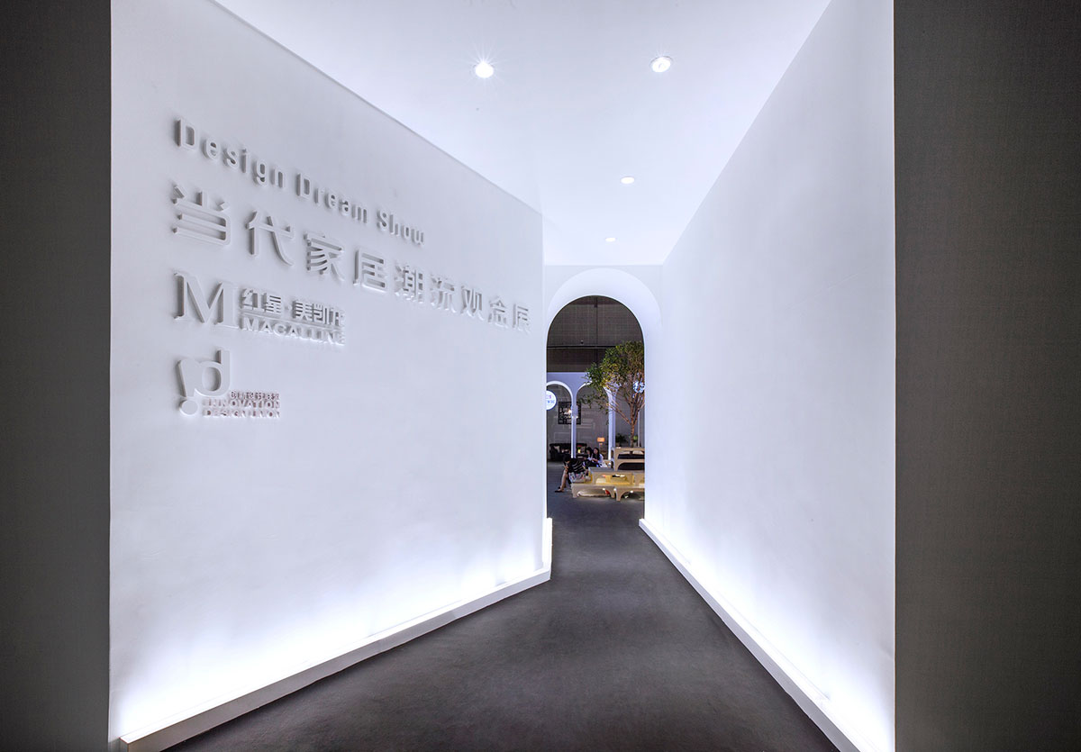 有懸崖、有森林、有山丘，還有一層層的椅子，這個(gè)展館真是新思維