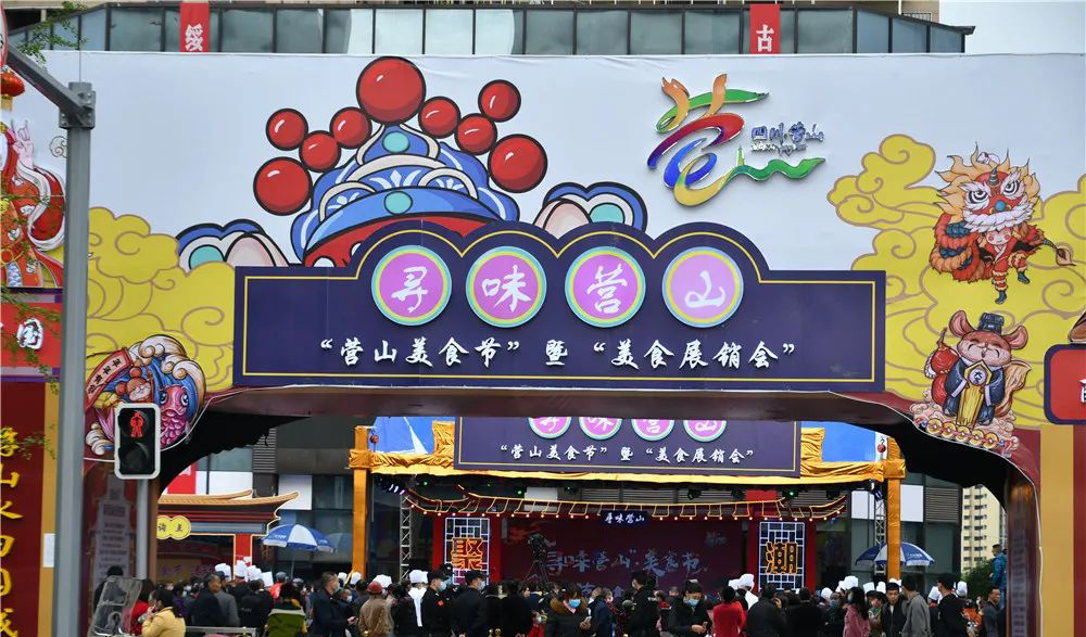 美食節(jié)活動開始了，策劃的一個(gè)個(gè)美食攤位簡直就是吃貨們的愛